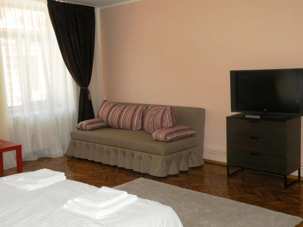 Casa 3*